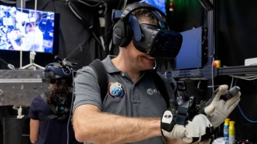 HTC Vive Focus 3 ayuda a astronautas en su salud mental en misiones de larga duración